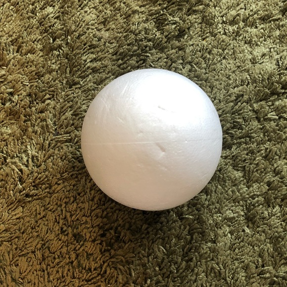 New polystyrene craft ball - Picture 2 of 4